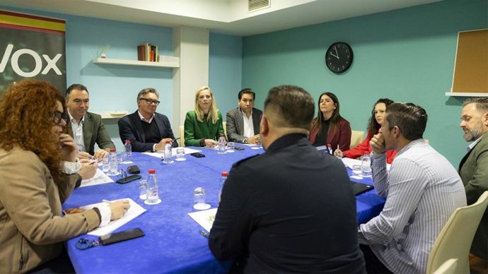 El portavoz de Vox en Andalucía, Manuel Gavira, en una reunión con sindicatos de Guardia Civil y Policía Nacional