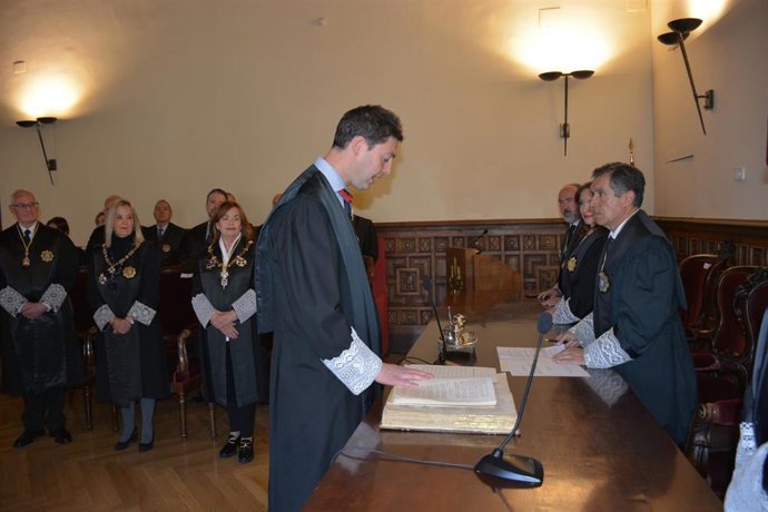 Luis Gollonet Teruel toma posesión como presidente de la Sala Contencioso-Administrativo del TSJA con sede en Granada.