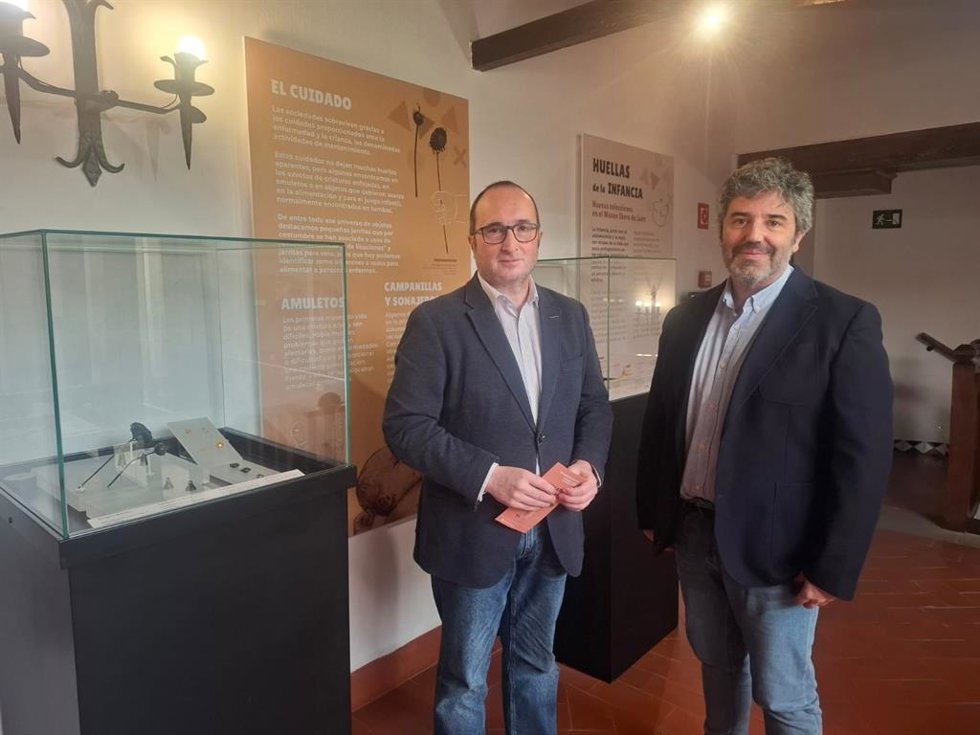 Inauguración de la exposición 'Huellas de la infancia'.