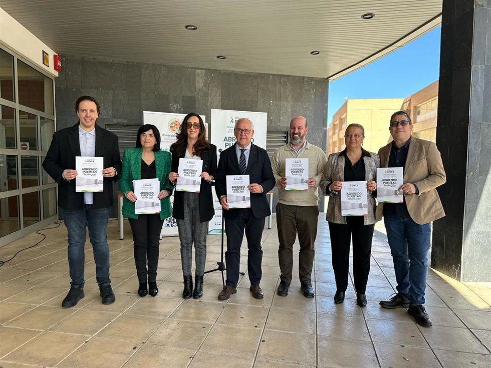 Inauguración de la Semana del Grupo Social ONCE en Jaén.