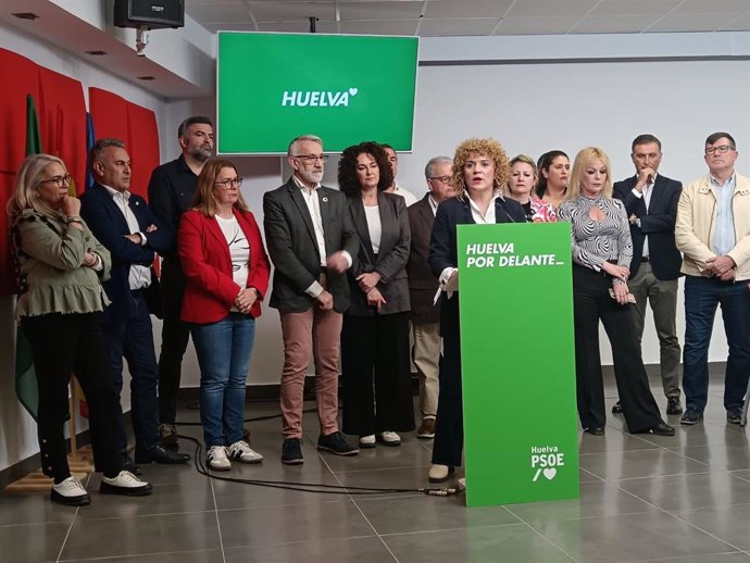 La secretaria general del PSOE de Huelva, María Eugenia Limón, este lunes en rueda de prensa.