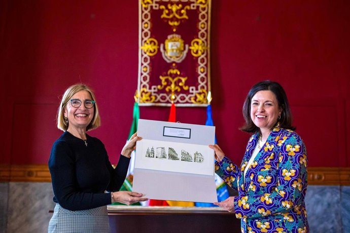La alcaldesa de San Fernando (Cádiz), Patricia Cavada, en el acto por el 40 aniversario de la Educación Permanente en la ciudad.