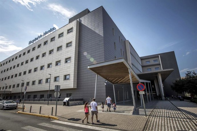 Archivo - Hospital de Manises en imagen de archivo