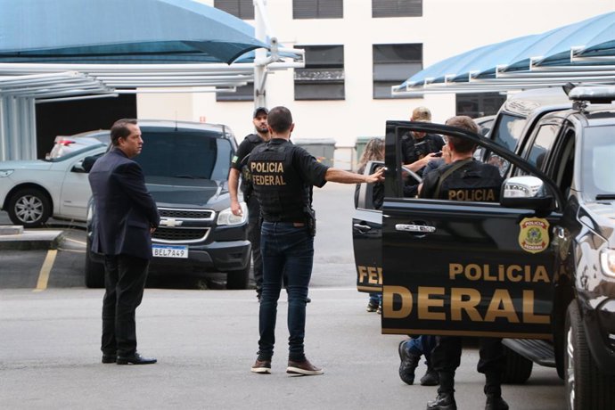 Archivo - Arquivo - Polícia Federal brasileira durante uma operação no Rio de Janeiro.