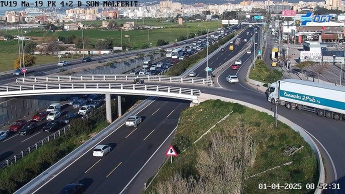 Retenciones en la autopista de Llucmajor.