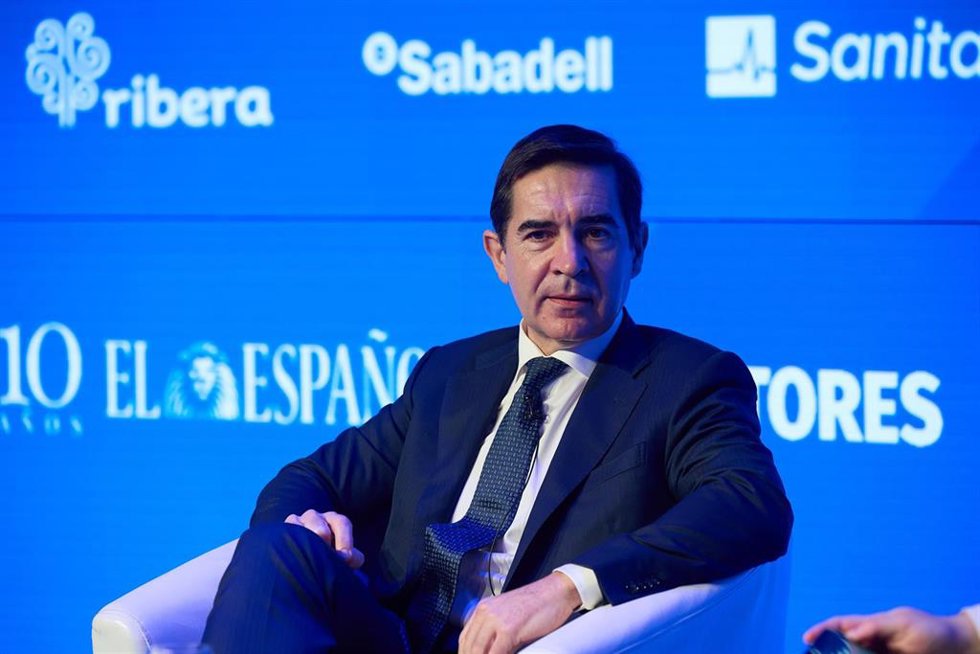 El presidente del BBVA, Carlos Torres, durante la V edición del foro económico español Wake Up, Spain!, en Casa de América, a 1 de abril de 2025, en Madrid (España).