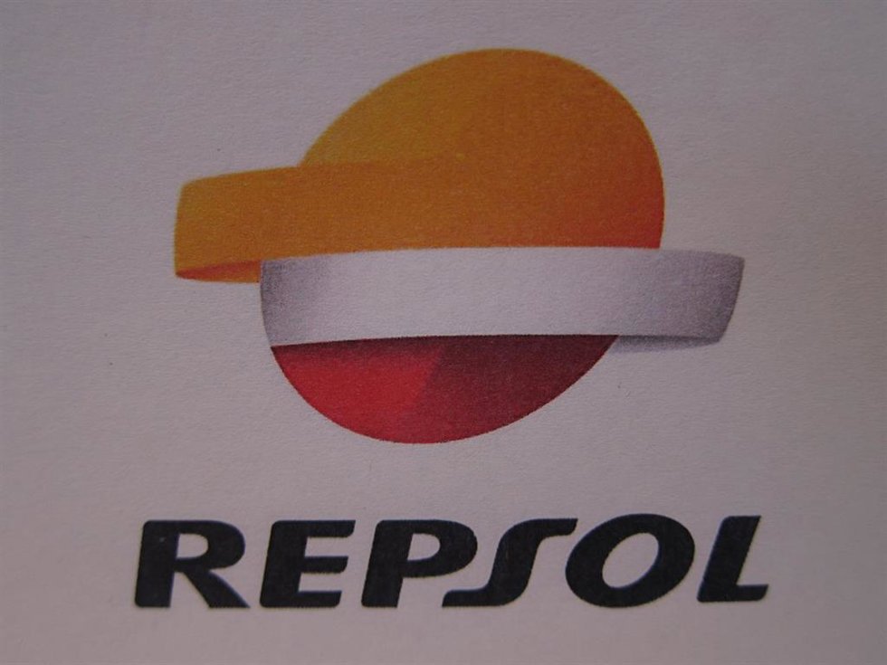 Archivo - Logo de Repsol.