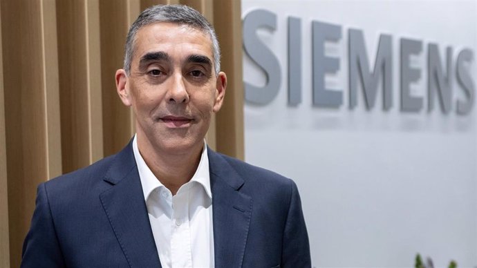 Archivo - Fernando Silva, presidente y consejero delegado de Siemens España