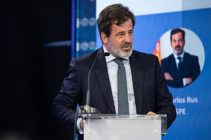 Archivo - Arquivo - O presidente da Aspe, Carlos Rus, discursa durante a cerimônia de encerramento do 'IV Iberian Private Healthcare Summit', no Caixabank All In One Space, em 6 de junho de 2024, em Madri (Espanha). ASPE e Associação Portuguesa de Hospita