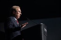 Santacreu (Cámara de Barcelona) pide a Aena que construya la terminal satélite del aeropuerto