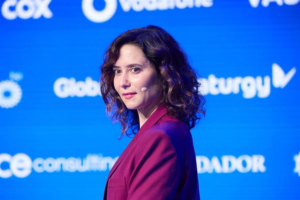 La presidenta de la Comunidad de Madrid, Isabel Díaz Ayuso, durante la V edición del foro económico español Wake Up, Spain!, en Casa de América