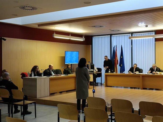 Segunda sesión del juicio contra el acusado del asesinato de un gerente inmobiliaria en Gijón, en 2023.