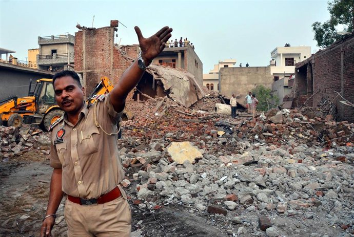 Archivo - Imagen de archivo de una explosión en una fábrica de India. 