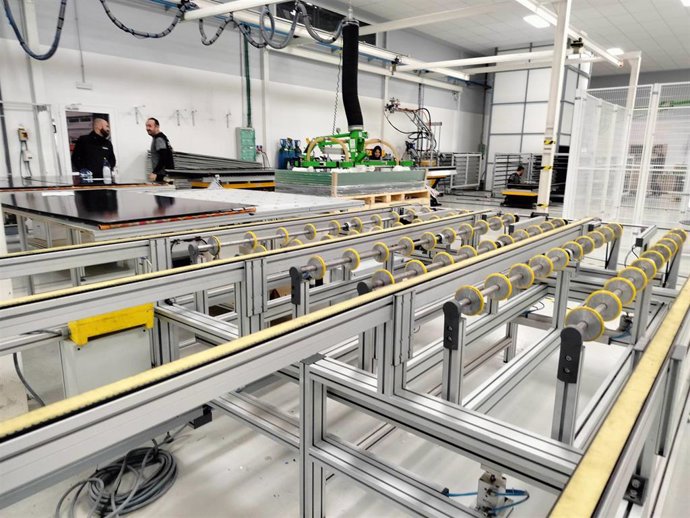 Archivo - Tanto la economía española como la aragonesa crecieron de forma vigorosa en 2024, por encima del promedio de la eurozona.