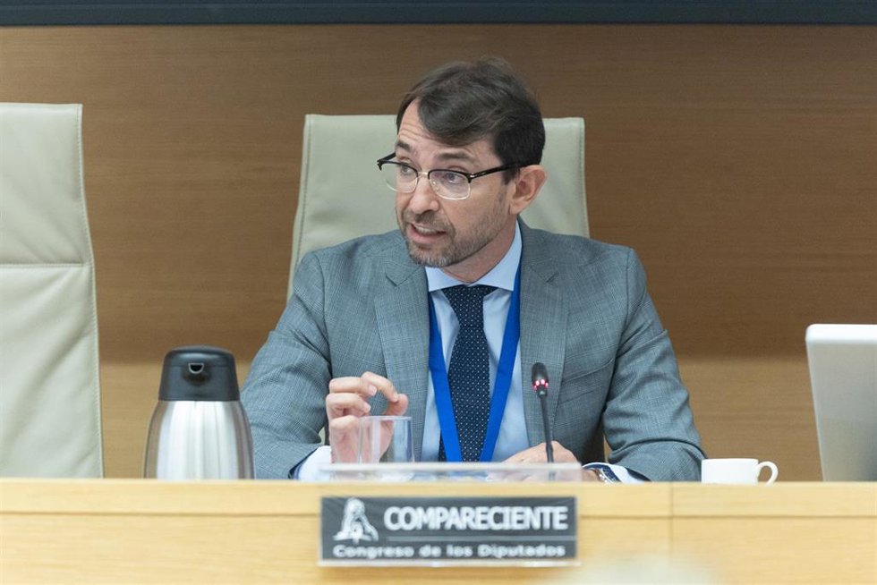 Archivo - El exviceconsejero de la Presidencia del Gobierno de Canarias y Director de Gabinete del Ministro de Política Territorial y Memoria Democrática, Antonio José Olivera, comparece ante la Comisión de Investigación, en el Congreso de los Diputados