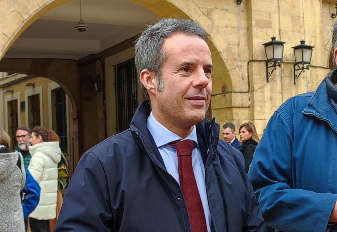 Oviedo.- Cuesta asegura que la reforma de El Fontán se hará "de una u otra manera"