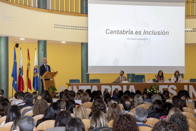 El consejero de Educación, Formación Profesional y Universidades, Sergio Silva, inaugura el XVI Congreso de Educación de Cantabria y presenta el plan Cantabria.Es.Inclusión