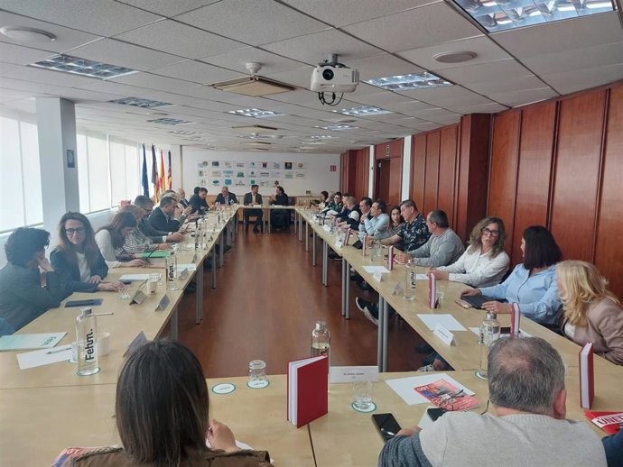 La negociación del convenio de hostelería continúa con las posiciones de patronal y sindicatos bastante alejadas