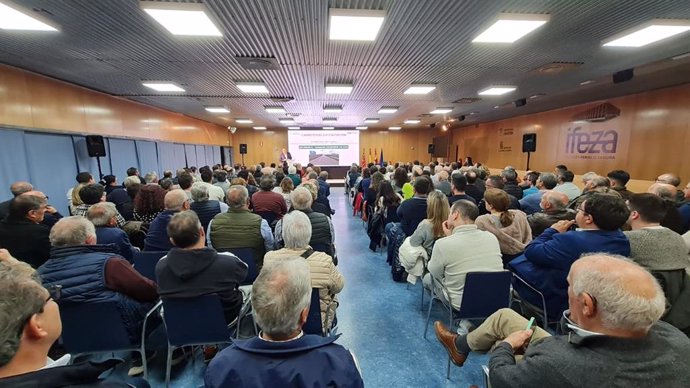 El Consejo de Alcaldes de Zamora, reunido en Ifeza.