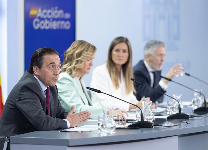 El ministro de Asuntos Exteriores, Unión Europea y Cooperación, José Manuel Albares; la ministra portavoz, Pilar Alegría; la vicepresidenta tercera, Sara Aagesen, y el ministro del Interior, Fernando Grande-Marlaska