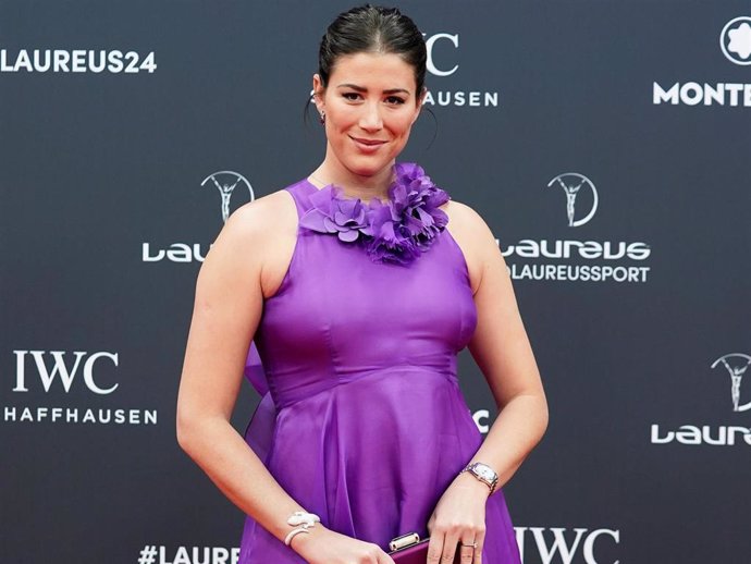 Archivo - La extenista Garbiñe Muguruza posa durante la alfombra roja de los Premios Laureus 2024 celebrados en Madrid