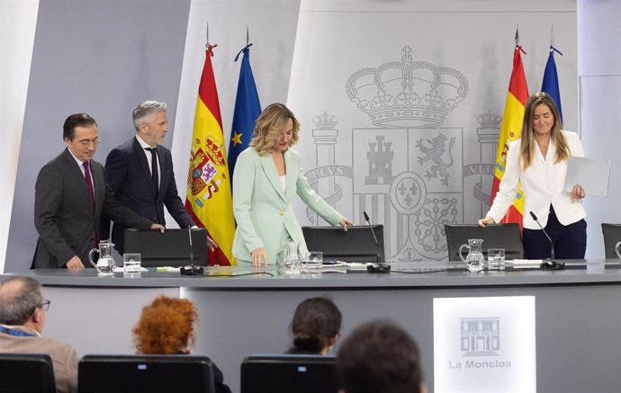 El ministro de Asuntos Exteriores, , José Manuel Albares; el ministro del Interior, Fernando Grande-Marlaska; la ministra portavoz, Pilar Alegría y la vicepresidenta tercera Sara Aagesen en una rueda de prensa tras el Consejo de Ministros.