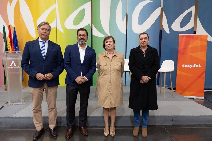 Acto de reapertura de la base de easyJet en Málaga