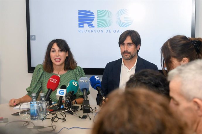 Archivo - La conselleira de Economía y el consejero delegado de RDG, María Jesús Lorenzana y Emilio Bruquetas, respectivamente