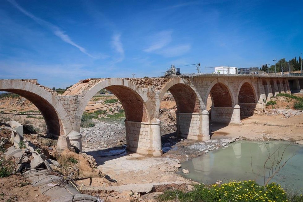 Recuperar los sillares perdidos, el principal reto en la restauración del puente de Torrent a Alaqus