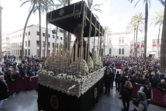 Archivo - Procesión de Semana Santa en Almería. Imagen de archivo. 