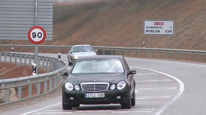 Archivo - Carretera N-435.   