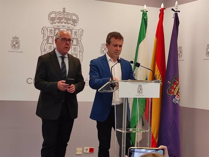 Millán y Estrella en la rueda de prensa posterior a la reunión de trabajo mantenida para analizar proyectos en la capital jiennense
