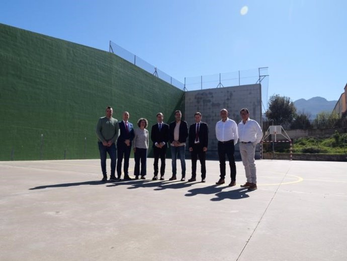 Capellán resalta el impacto positivo que tendrá para Préjano la transformación del frontón en espacio de convivencia