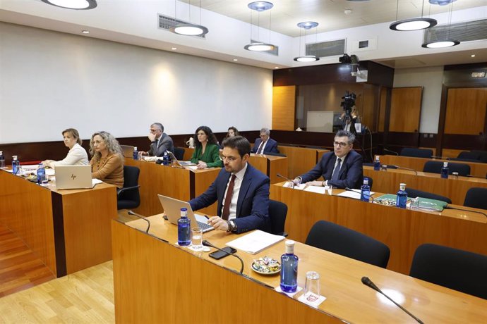 Comisión de Economía y Presupuestos.