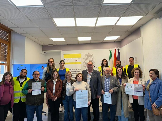 Presentación de la campaña de limpieza en el casco antiguo