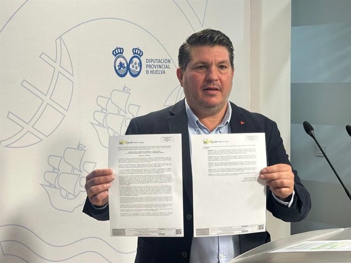 El portavoz de La Izquierda de Huelva (Izquierda Unida, Verdes Equo, Podemos, Iniciativa del Pueblo Andaluz), Marcos Toti.