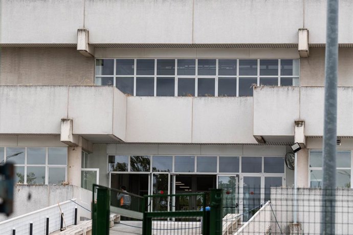 Archivo - Fachada del centro habilitado para la acogida de menores extranjeros no acompañados, a 25 de septiembre de 2024, en Fuenlabrada, Madrid (España). 