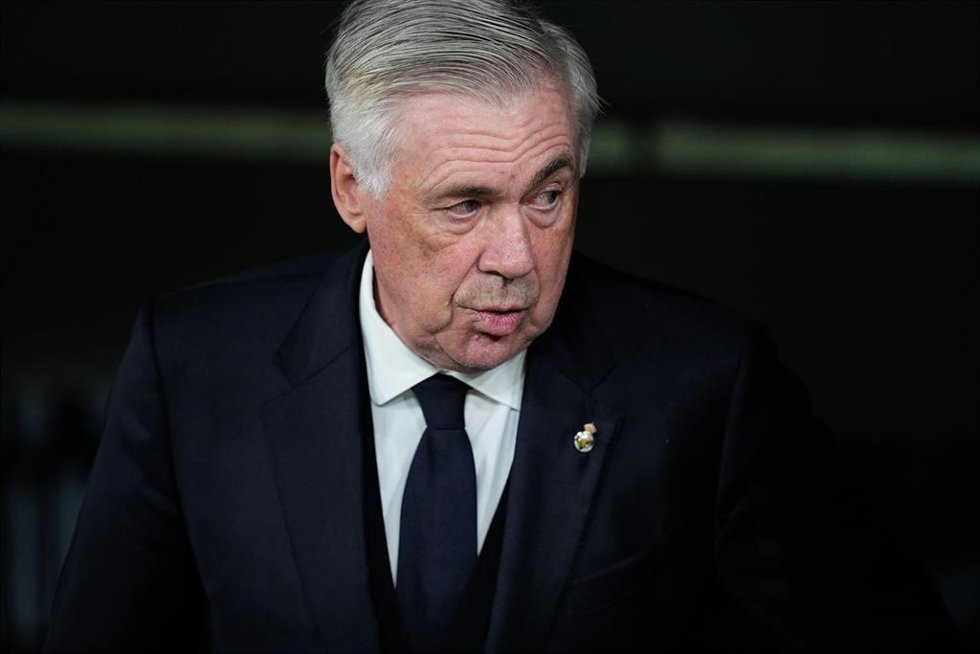 El entrenador del Real Madrid, Carlo Ancelotti, ante la Real Sociedad en la Copa del Rey 2024-2025.