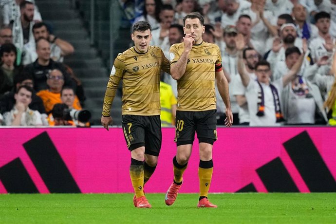Ander Barrenetxea of Real Sociedad celebrates a goal with Mikel Oyarzabal of Real Sociedad during the Spanish Cup, Copa del Rey, football match Semifinal Second Leg played between Real Madrid and Real Sociedad at Santiago Bernabeu stadium on April 01, 202