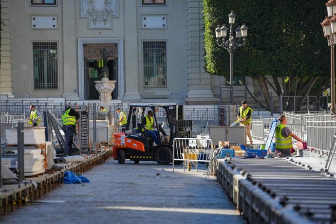 Trabajadores . A 31 de Marzo de 2025, en Sevilla (Andalucía, España).