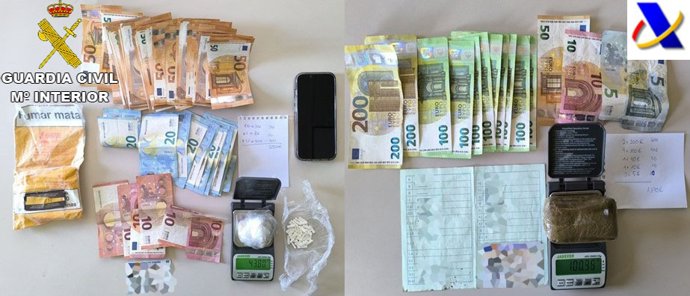 Droga y dinero hallado en un vehículo que viajaba desde Canarias en el puerto de Cádiz.
