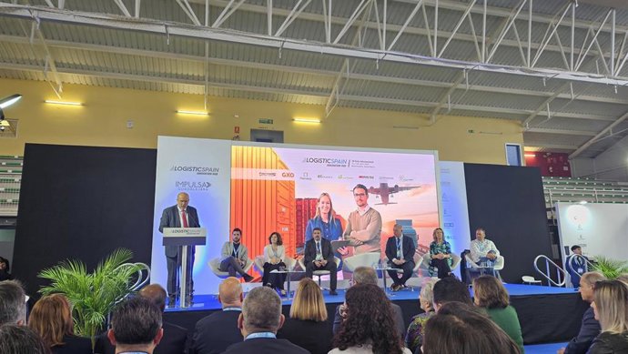 El vicepresidente primero del Gobierno de C-LM, José Luis Martínez Guijarro, en la inauguración de la Feria Logistic Spain.