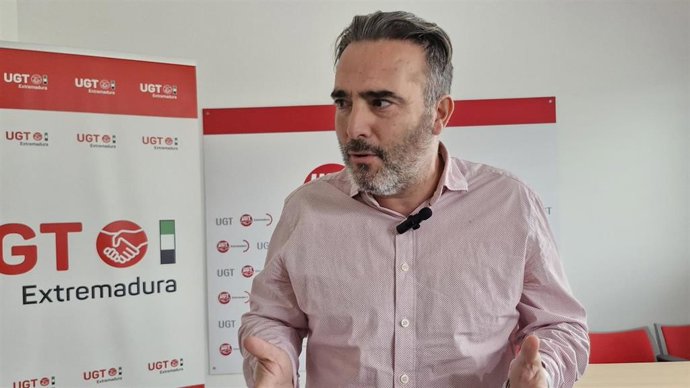 El secretario de Política Institucional y Empleo de UGT Extremadura, Francisco Morcillo