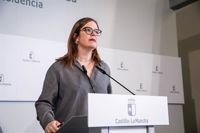 La consejera Portavoz del Gobierno regional, Esther Padilla, comparece en rueda de prensa, en el Palacio de Fuensalida, para informar sobre los acuerdos adoptados por el Consejo de Gobierno.