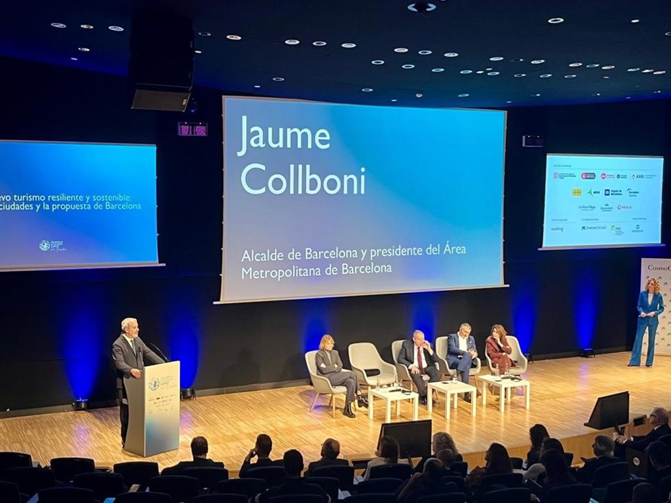El alcalde de Barcelona, Jaume Collboni, abre el congreso Tourism & Economy Summit