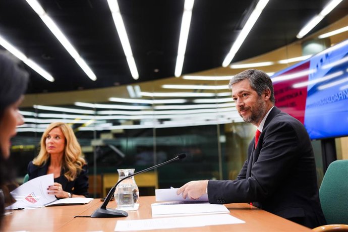 Archivo - El consejero de Presidencia, Justicia y Administración Local, Miguel Ángel García Martín, en la quinta reunión del Observatorio regional de Víctimas del Delito