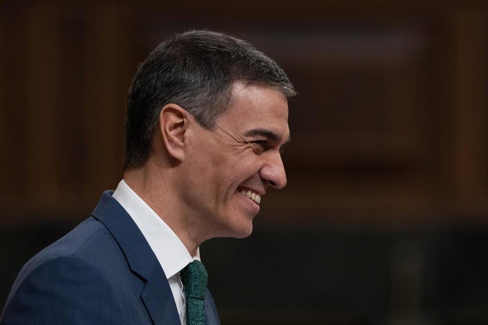 El presidente del Gobierno, Pedro Sánchez, interviene durante una sesión plenaria en el Congreso de los Diputados, a 26 de marzo de 2025, en Madrid (España). 
