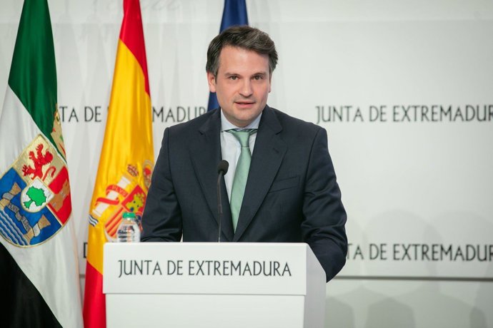Archivo - Imagen de archivo del consejero de Presidencia, Interior y Diálogo Social de la Junta de Extremadura, Abel Bautista
