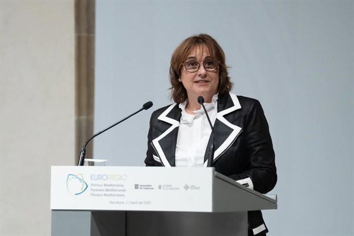 La consellera de Presidencia y Administraciones Públicas del Gobierno balear, Antònia Estarellas, en el acto de traspaso de la presidencia de la Eurorregión Pirineos Mediterráneo