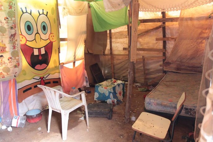 Archivo - Interior de las çhabolas del campamento a 30 de enero de 2023 en  Níjar (Almería, Andalucía, España). Los Bomberos del Levante han acudido a sofocar un incendio que se ha declarado en una de las chabolas ubicadas en el poblado chabolista de El W